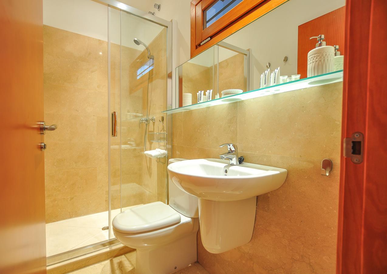 Renthas Vid Loft Apartment Malaga Exterior photo