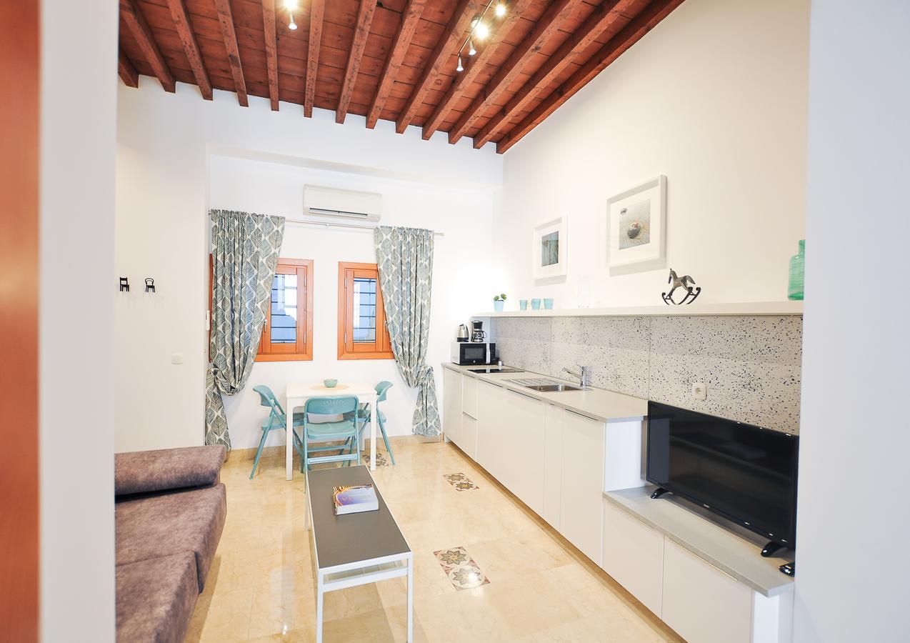 Renthas Vid Loft Apartment Malaga Exterior photo